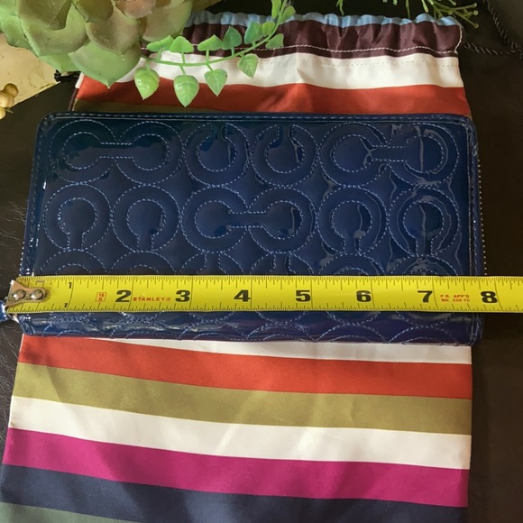 COPY - Women’s patent  leather Coach long zip wallet. - Picture 6 of 7